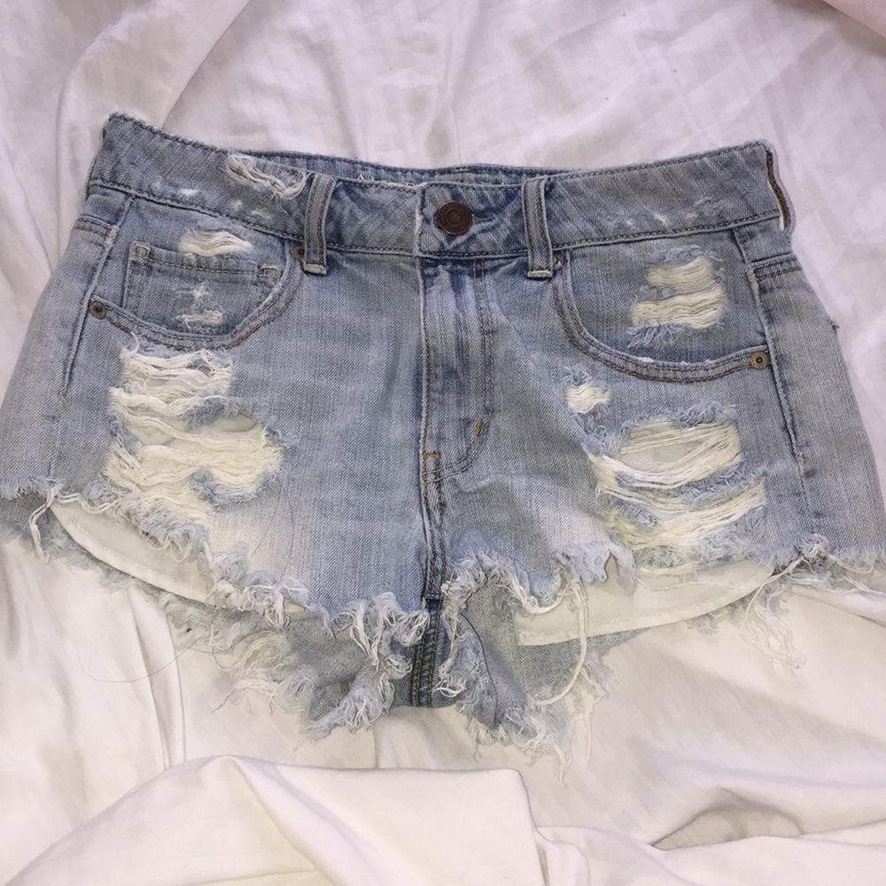 American Eagle Light wash distressed shorts